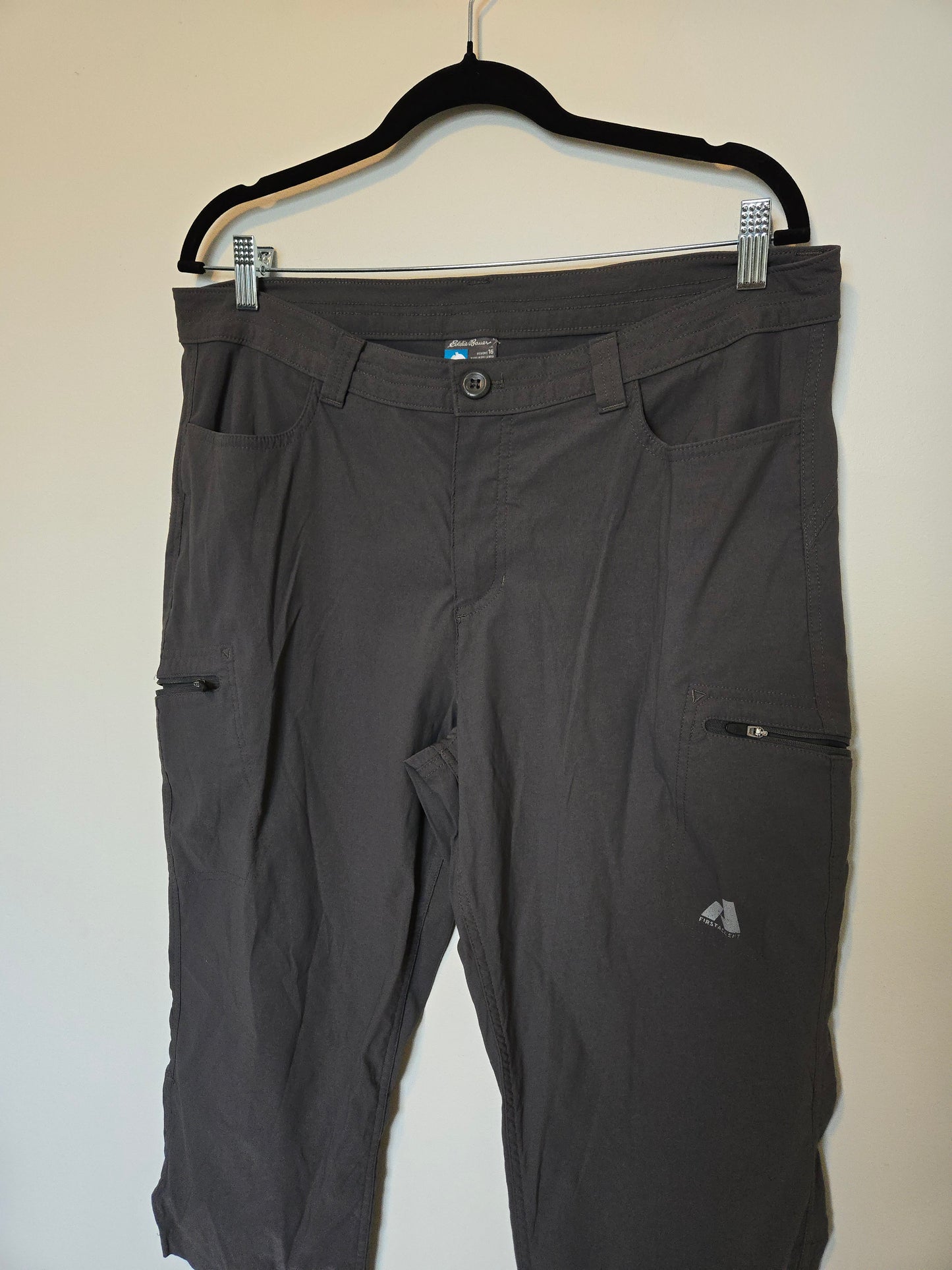 Eddie Bauer Hiking Crops - Size 16