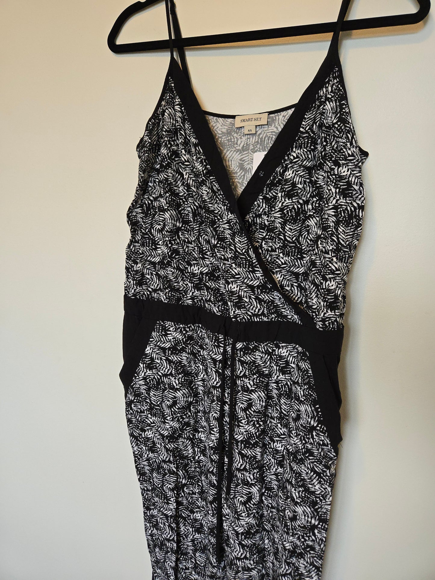 Xhilaration Jumpsuit - Size Small