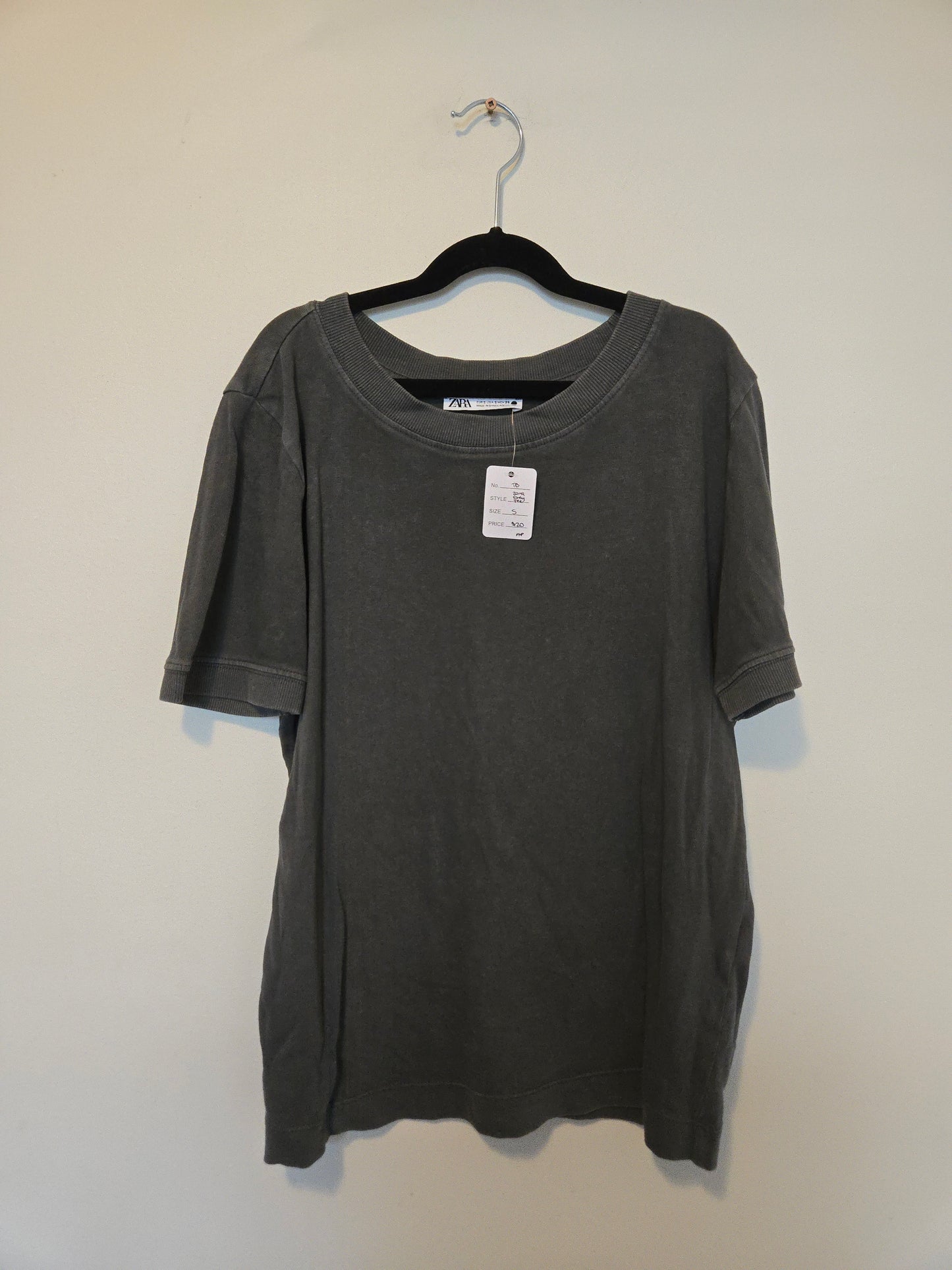 Zara Tee - Size Small