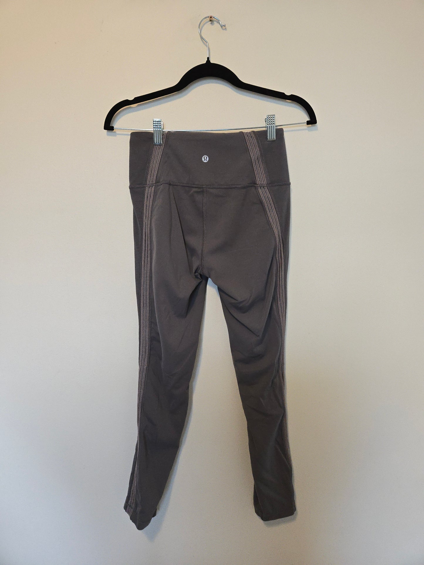 Lululemon Power Tight - Size 6