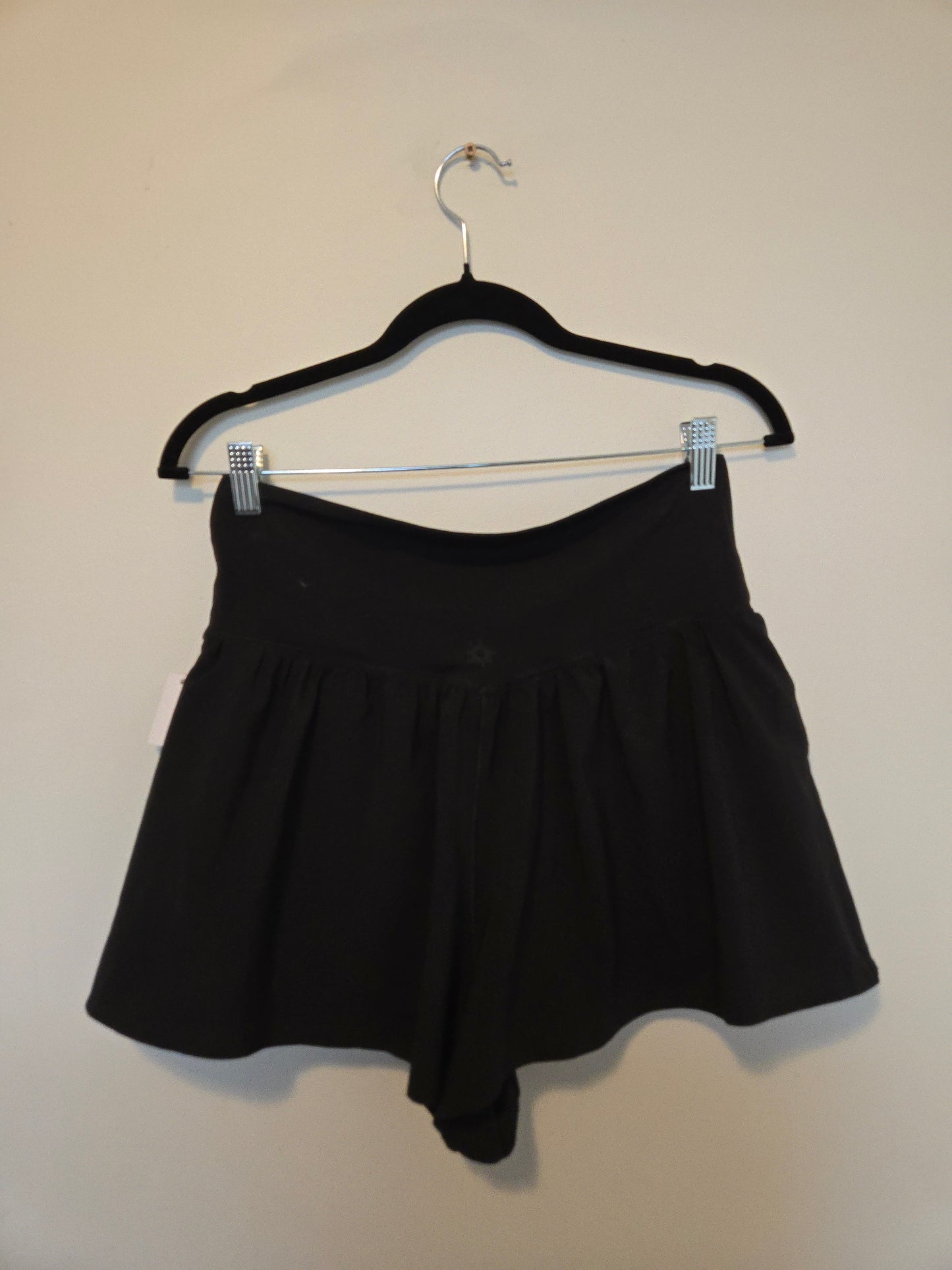 Aerie Offline Flowy Athletic Shorts - Size Large