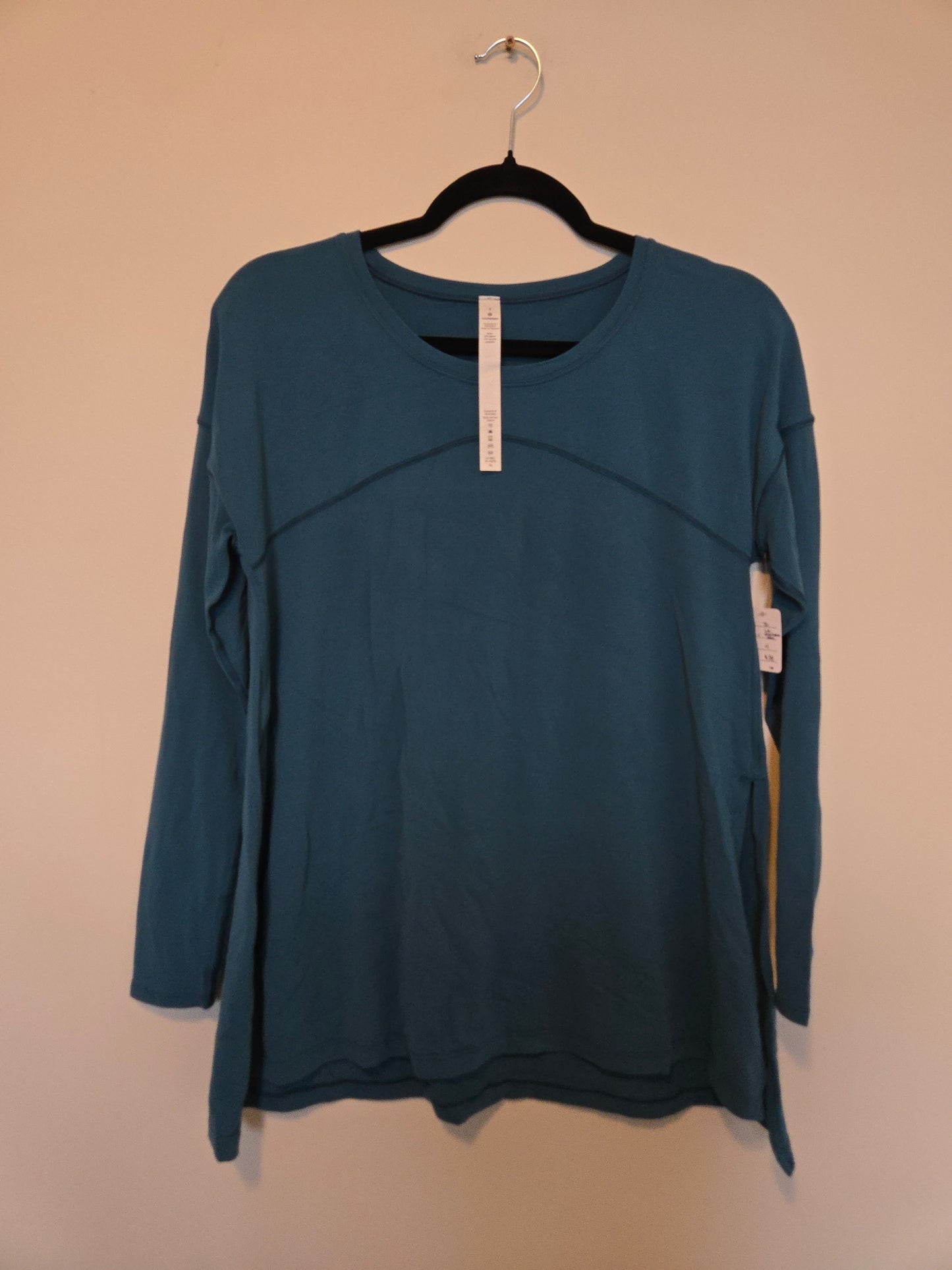 Lululemon Nulu Long Sleeve - Size 4