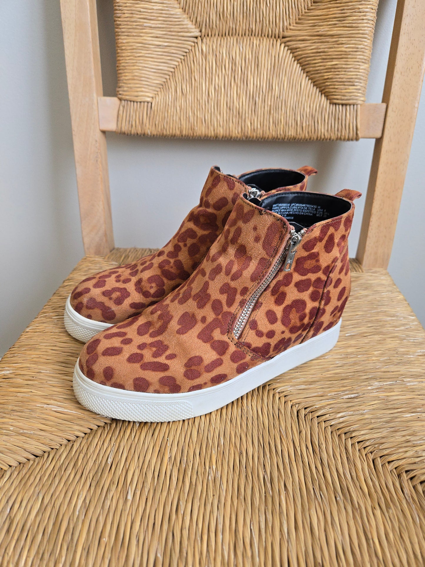 Time and Tru - Cheetah Booties - Size 8