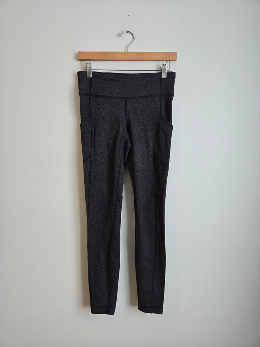 Lululemon Speed Tight V - Size 6