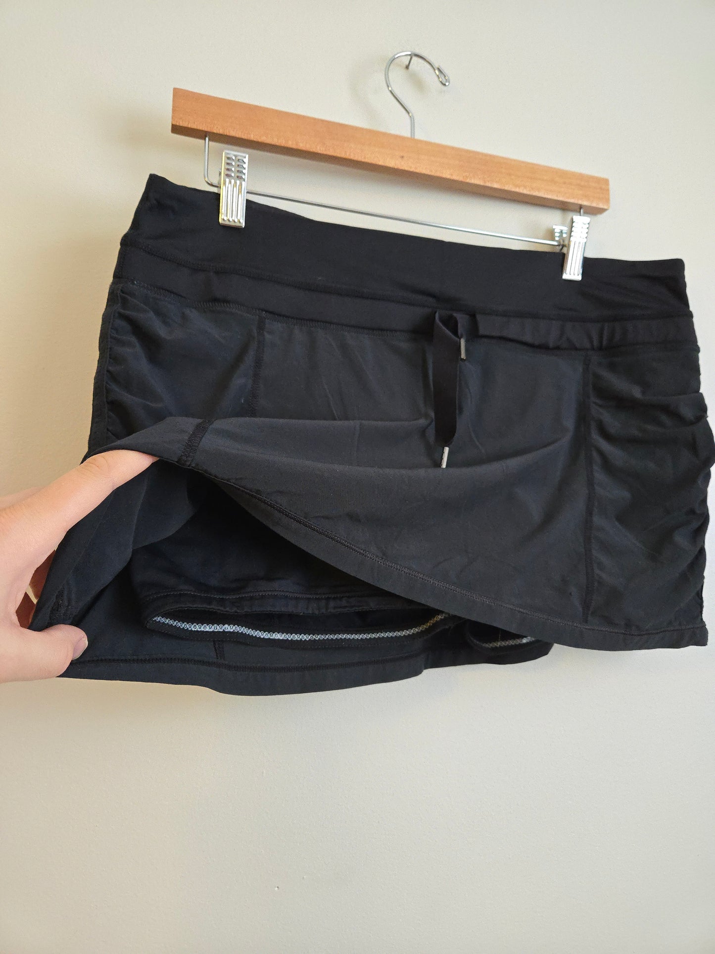 Lululemon - Run Skort - Size 10