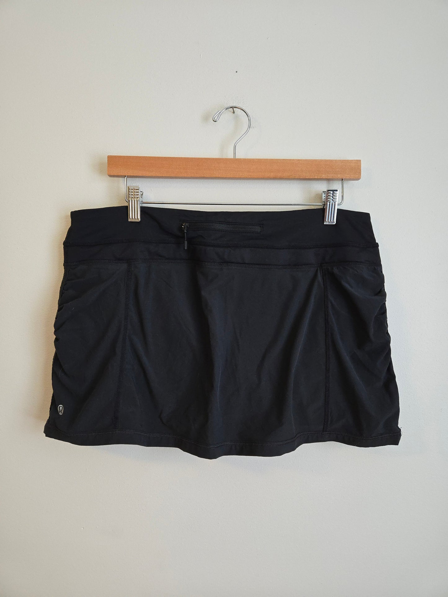 Lululemon - Run Skort - Size 10