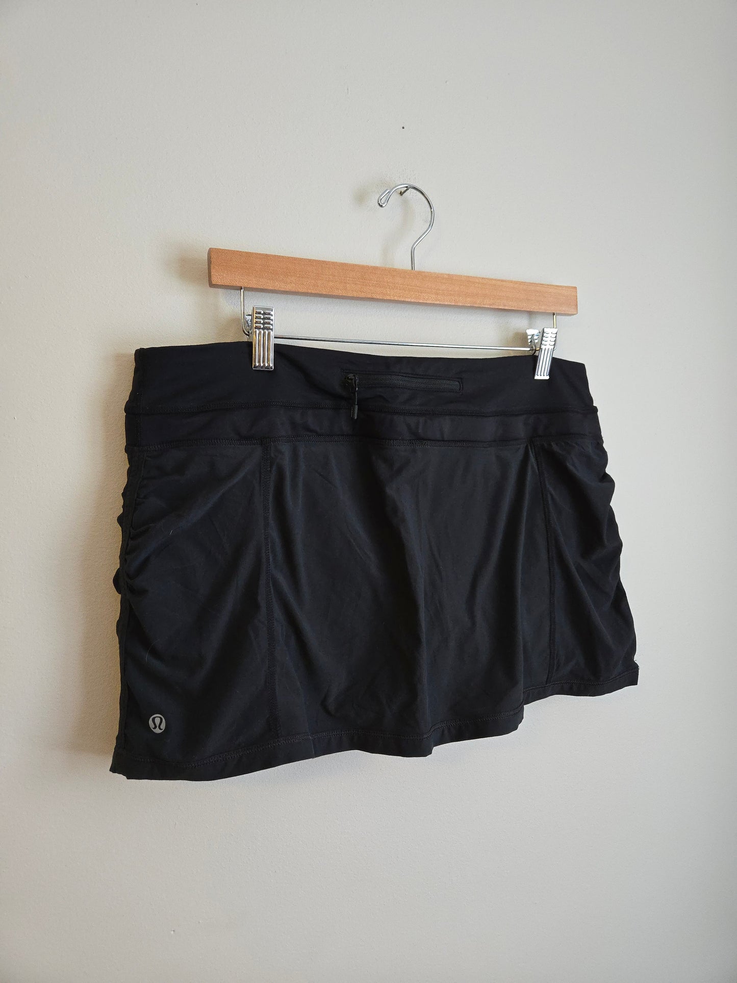 Lululemon - Run Skort - Size 10
