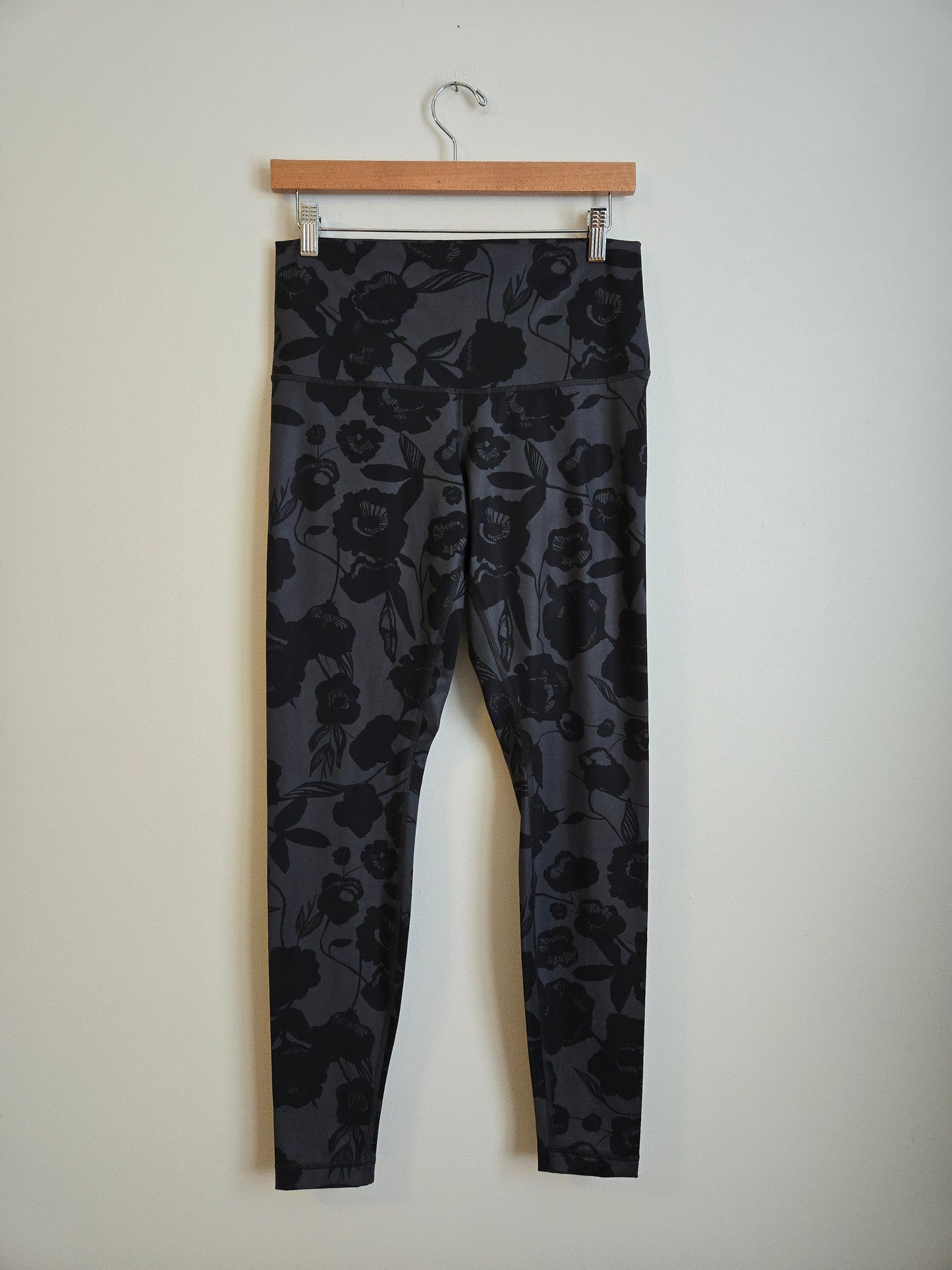 Lululemon Wunder Under Pant *Luxtreme - Size 10