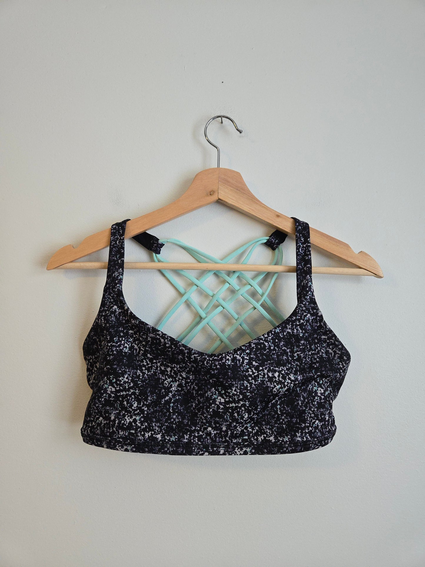 Lululemon Free To Be Wild Bra - Size 10