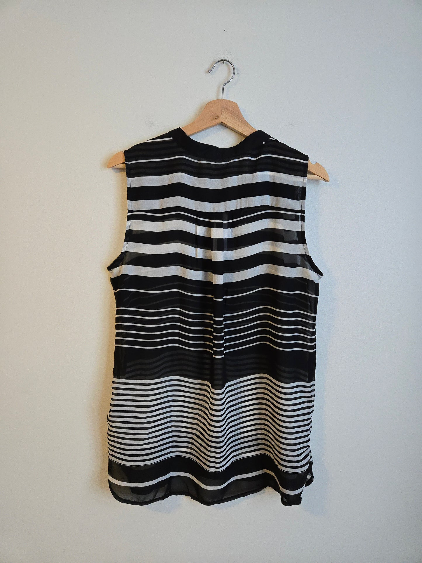 NWT Ispiri - Sheer Top - Size Large