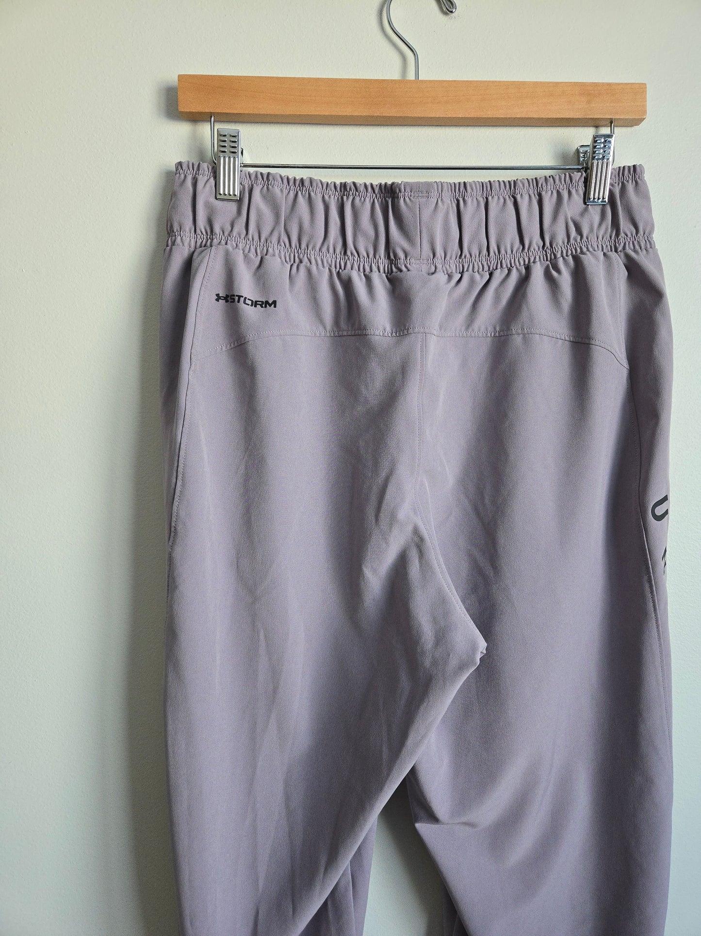 Under Armour Joggers - Size Medium