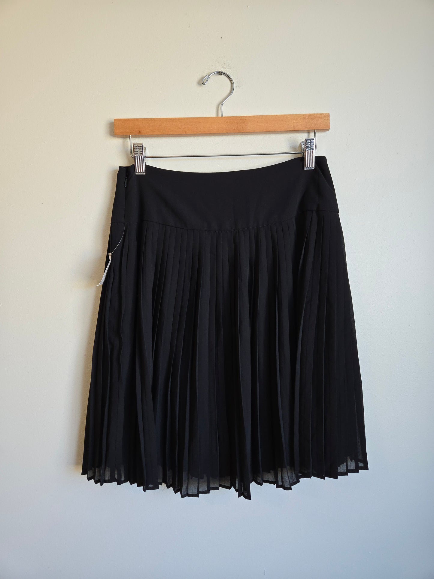 NWT Reitmans Pleated Dress Skirt - Size 2