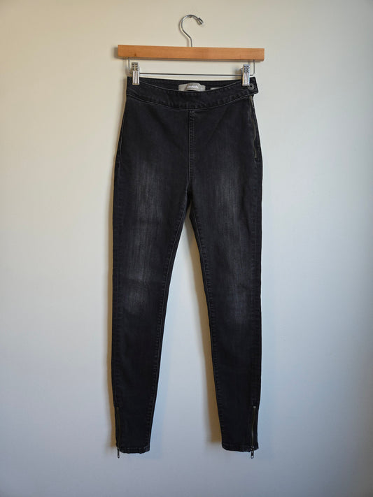 Bench High-Rise Skinny Jeans - Size 26x32
