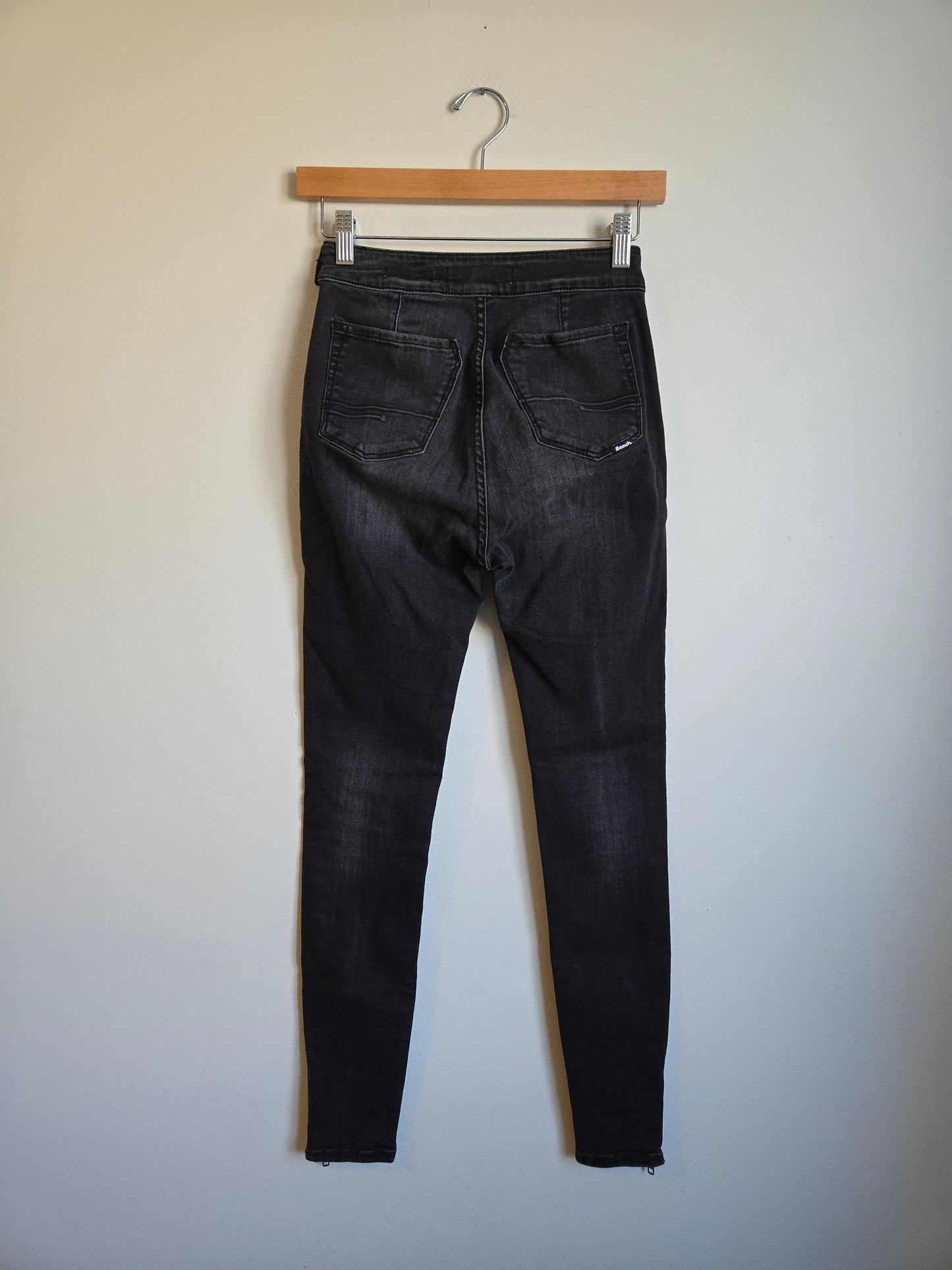 Bench High-Rise Skinny Jeans - Size 26x32