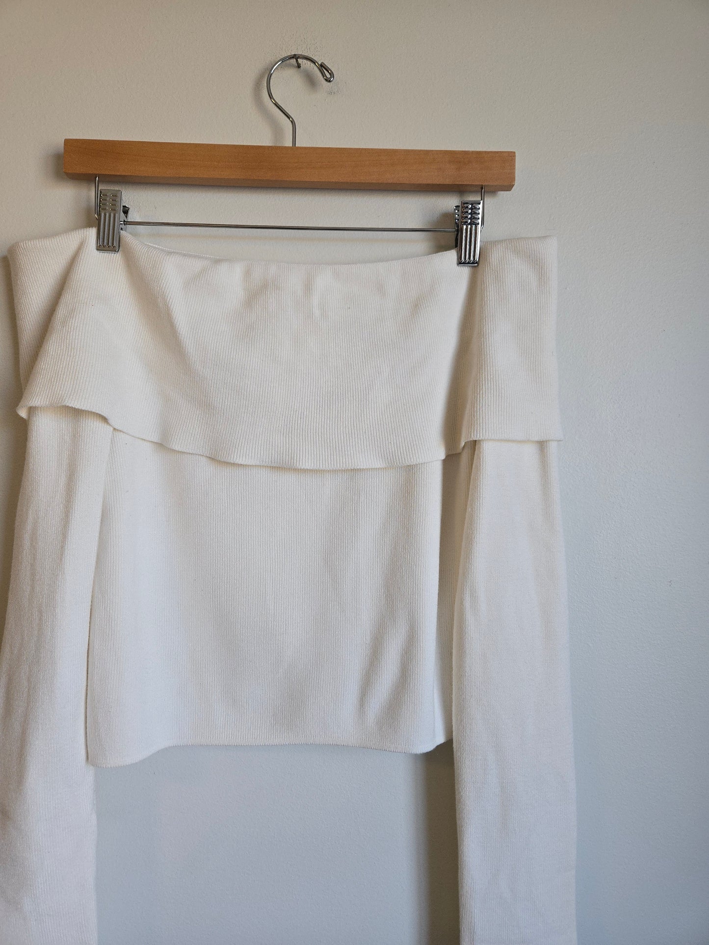 Dynamite Off-The-Shoulder Knit Top - Size Large