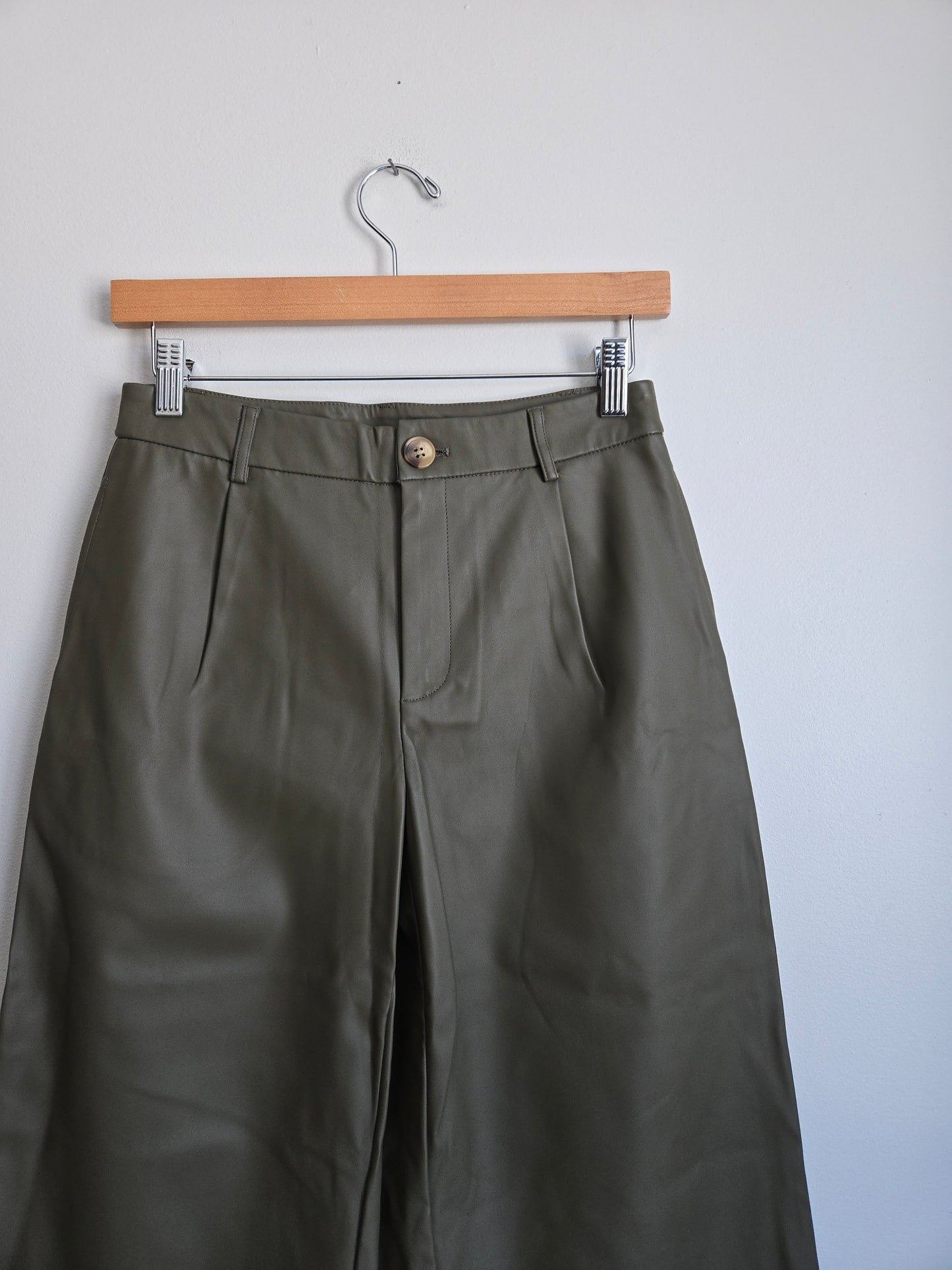 NWT Only Hana Faux Leather Bermuda Shorts - Size XS