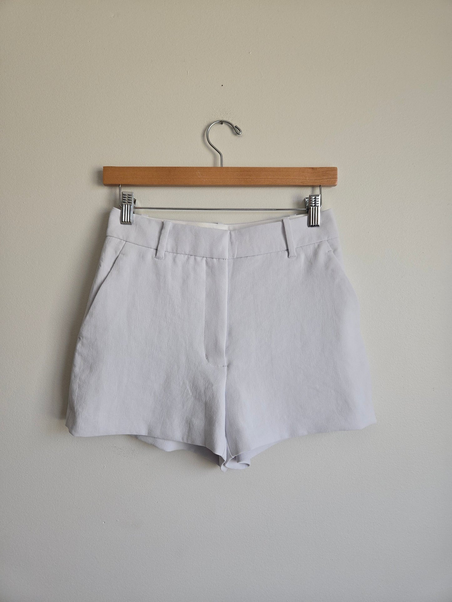 Wilfred Anthem Shorts High Waisted Crepe Dress Shorts - Size 4