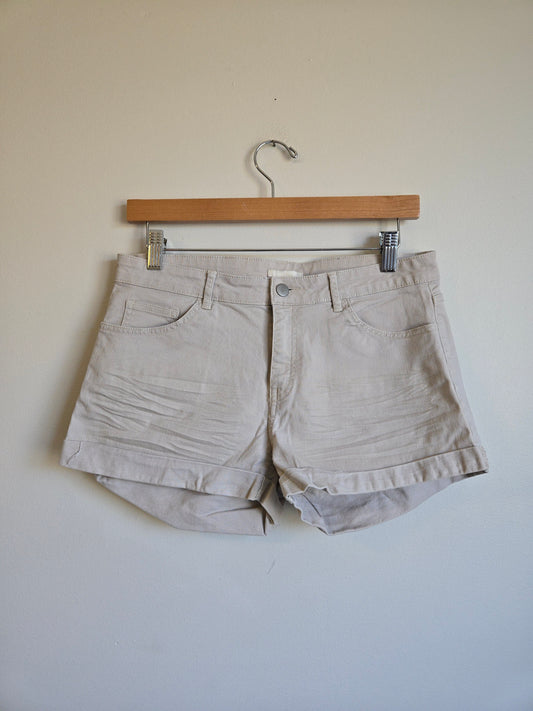 H&M Cream Denim Shorts - Size 8