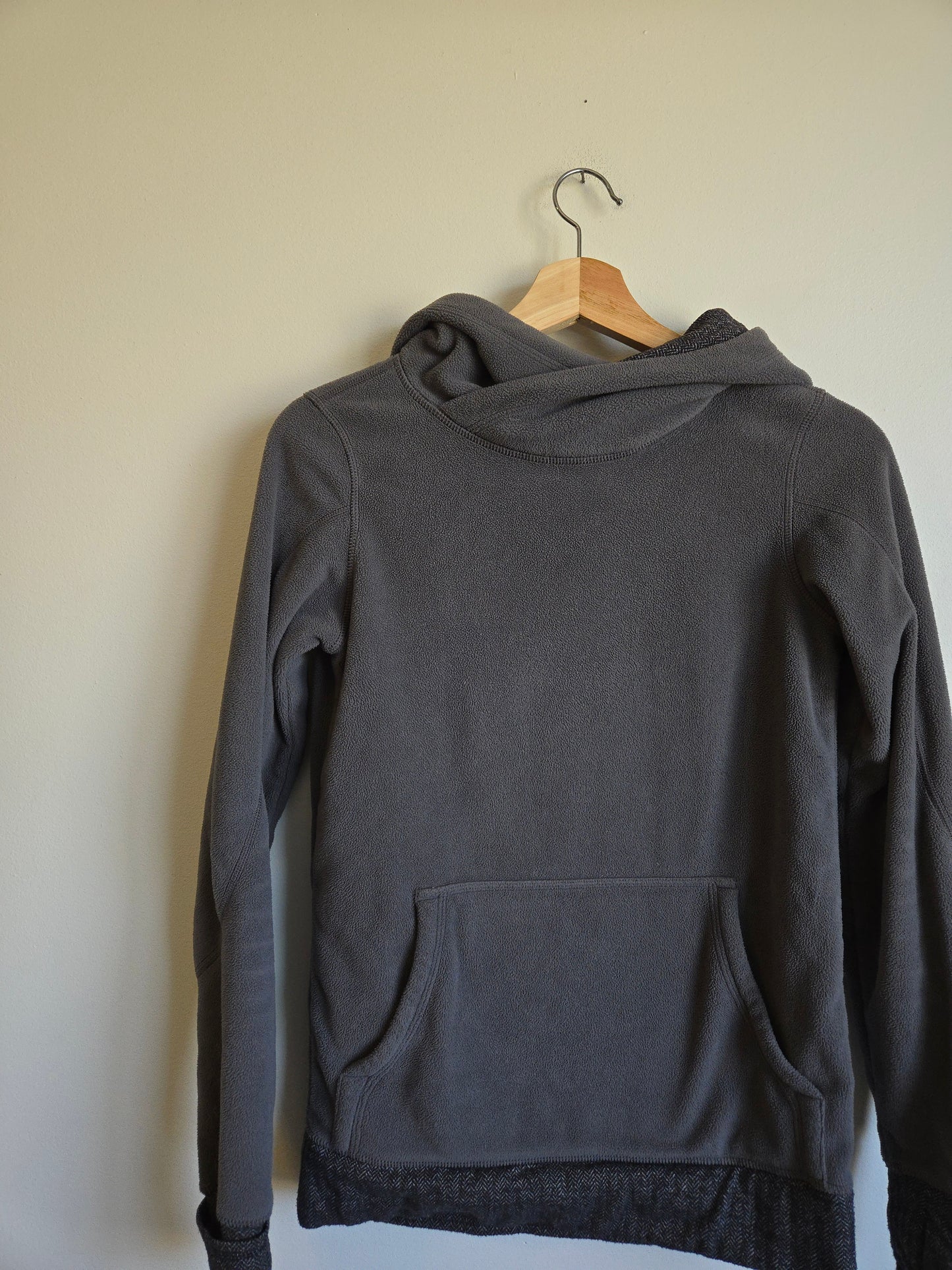 Lululemon Fleece Pullover - Size 4/6