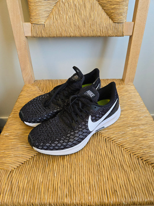Nike Zoom Pegasus 35 Running Shoes - Size 8