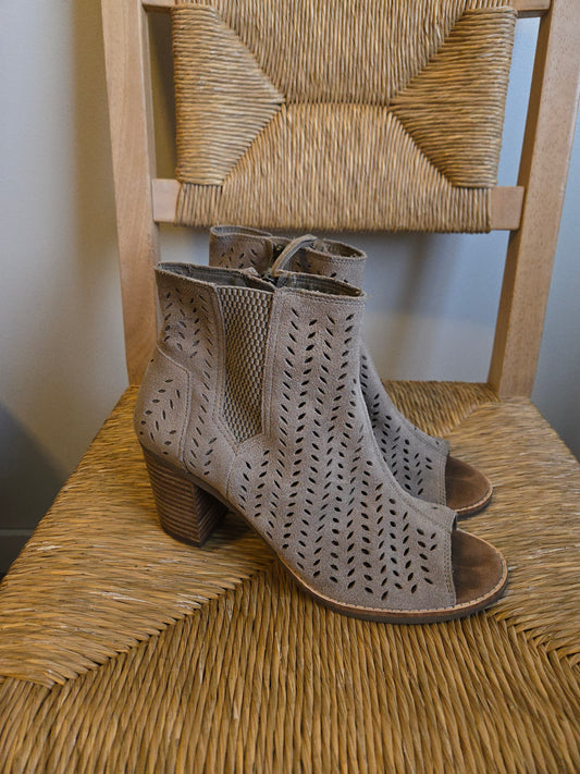 Toms Majorca Peep Toe Bootie - Size 9