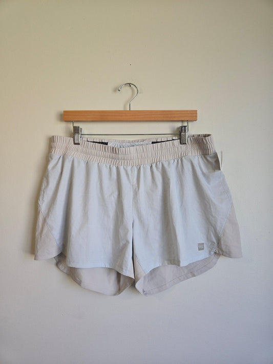 MEC Shorts - Size XL