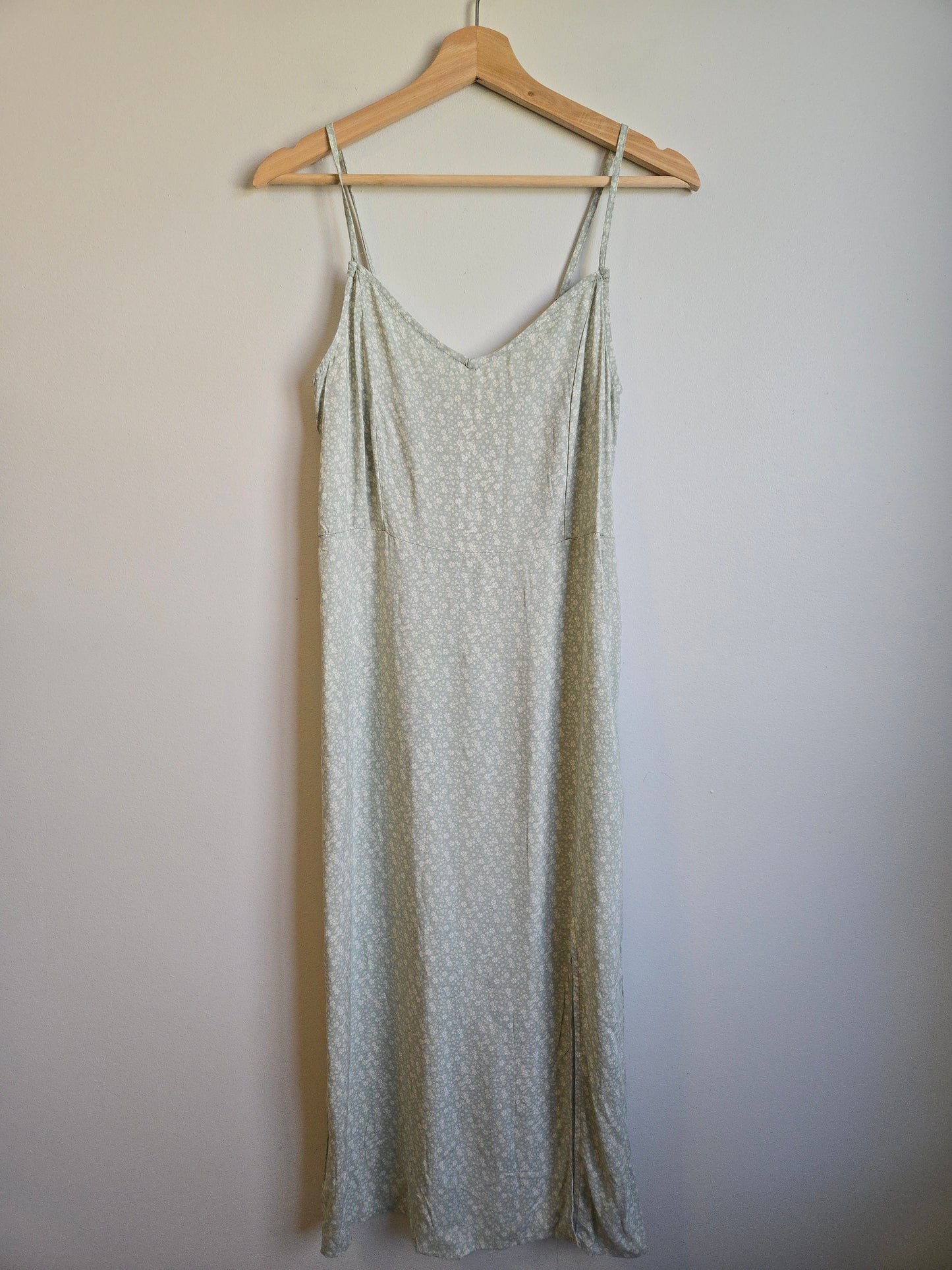 NWT Harlow Dress - Size Medium
