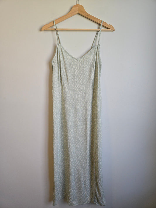 NWT Harlow Dress - Size Medium