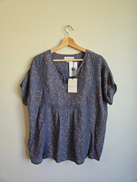 NWT Indi & Cold Blouse - Size Large