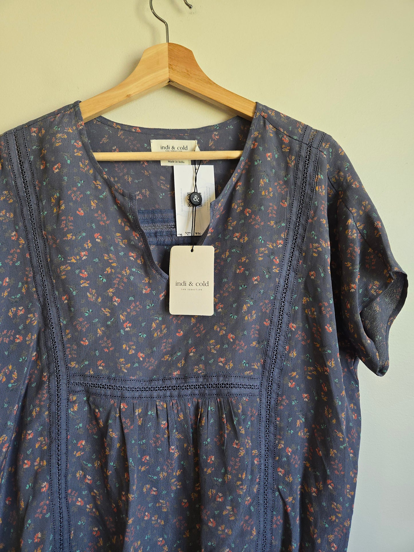 NWT Indi & Cold Blouse - Size Large