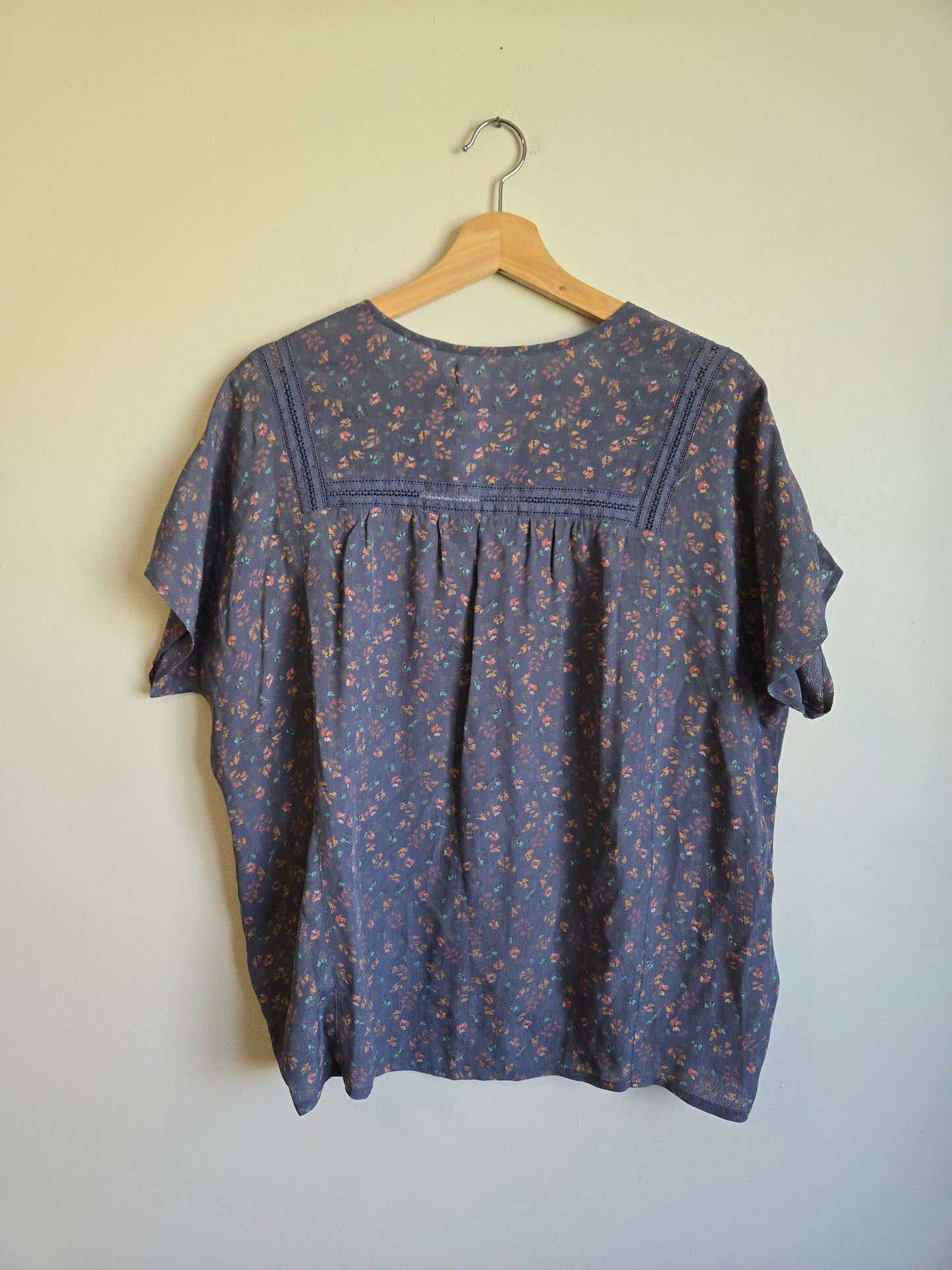 NWT Indi & Cold Blouse - Size Large