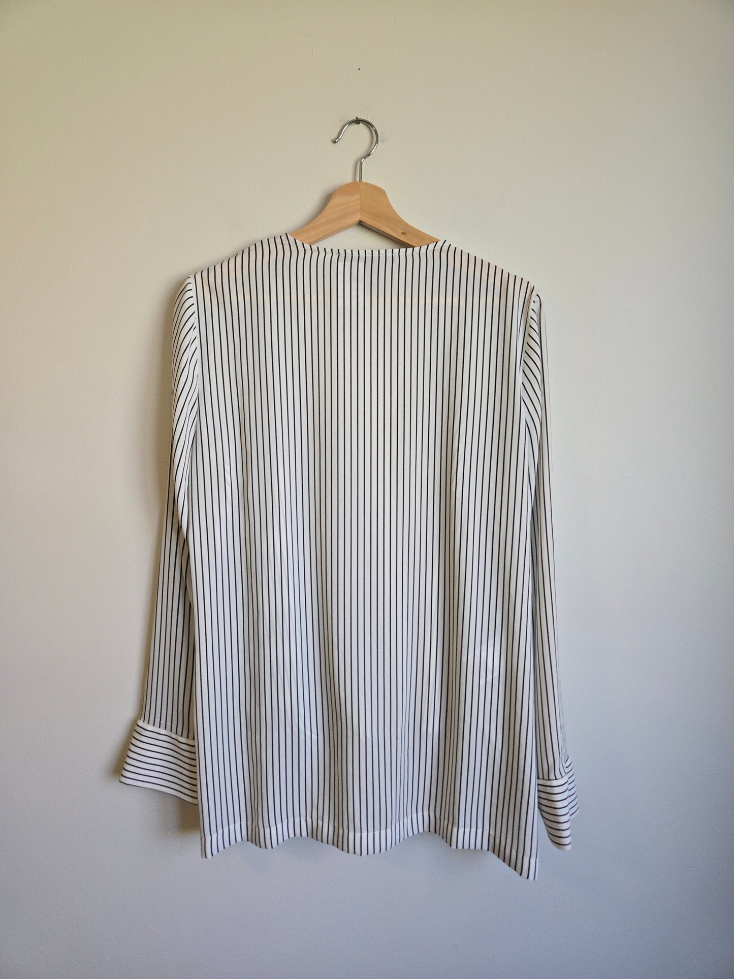 BCBG MAXAZARIA Blouse - Size Medium