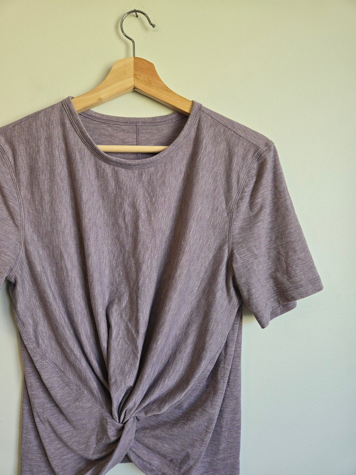 Lululemon Twist Short Sleeve - Size 6