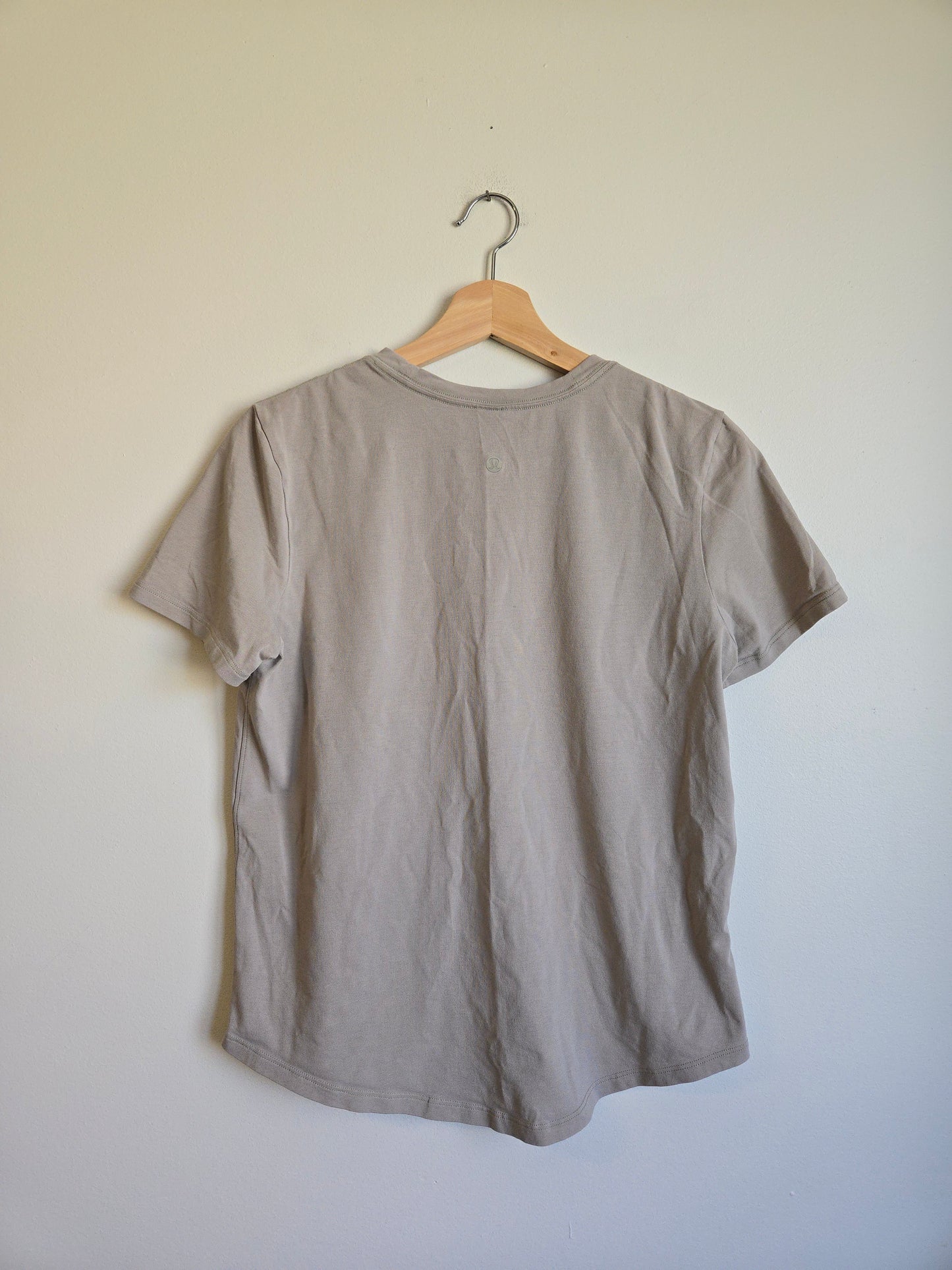Lululemon Classic Stretch Cotton Tee - Size 6
