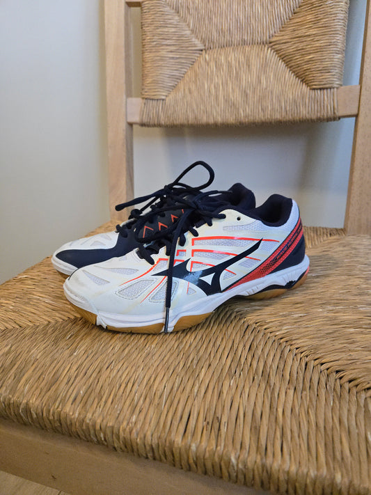 Mizuno Wave Hurricane 3 Shoes - Size 6.5