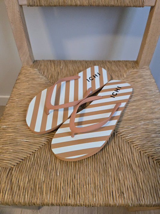 NWT ICHI Flip-Flops - Size 40 (9.5)