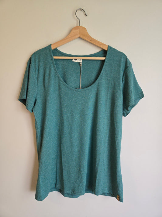 NWT TenTree Hemp Scoop-Neck Tee - Size XL