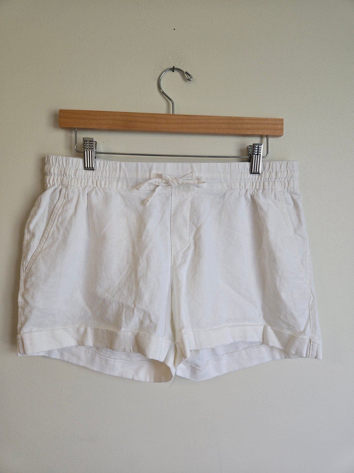Old Navy Linen Style Shorts - Size Medium