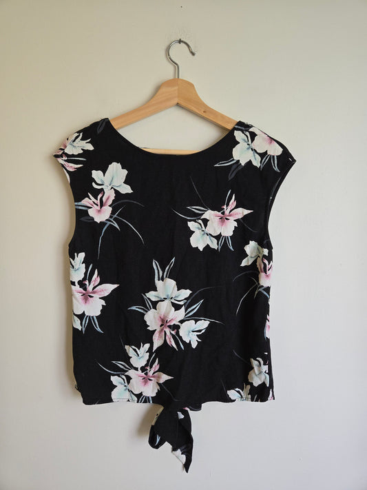 Dynamite Floral Open-Back Top - Size Medium
