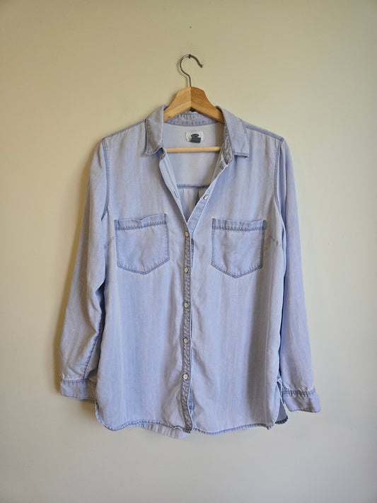 Old Navy Light Denim Button Up - Size Large