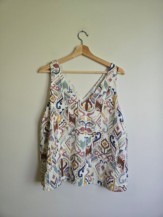 NWT Reitmans Muted Pattern Tank - Size Medium