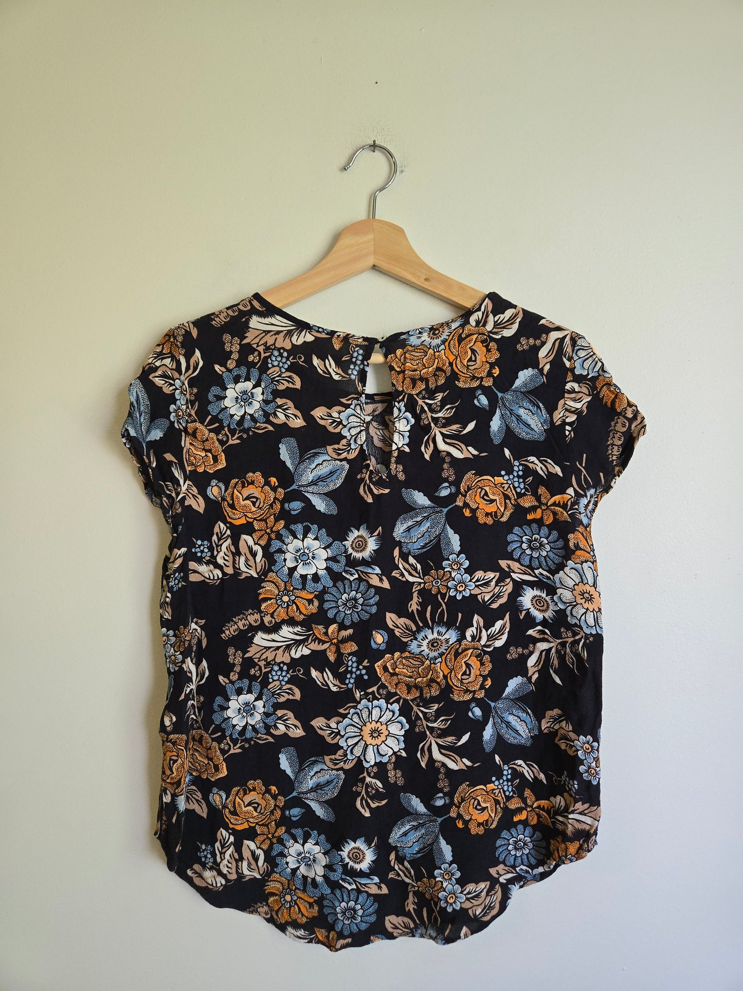 H&M Floral Short Sleeve - Size 8