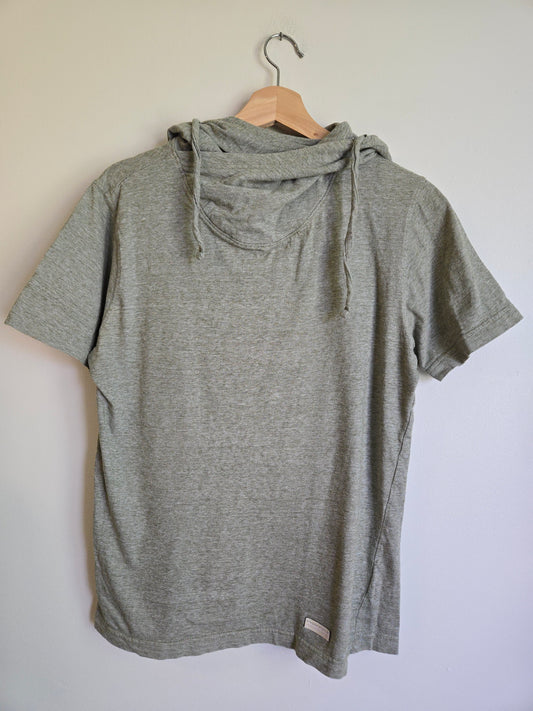 One Green Elephant Short-Sleeve Pullover - Size Medium