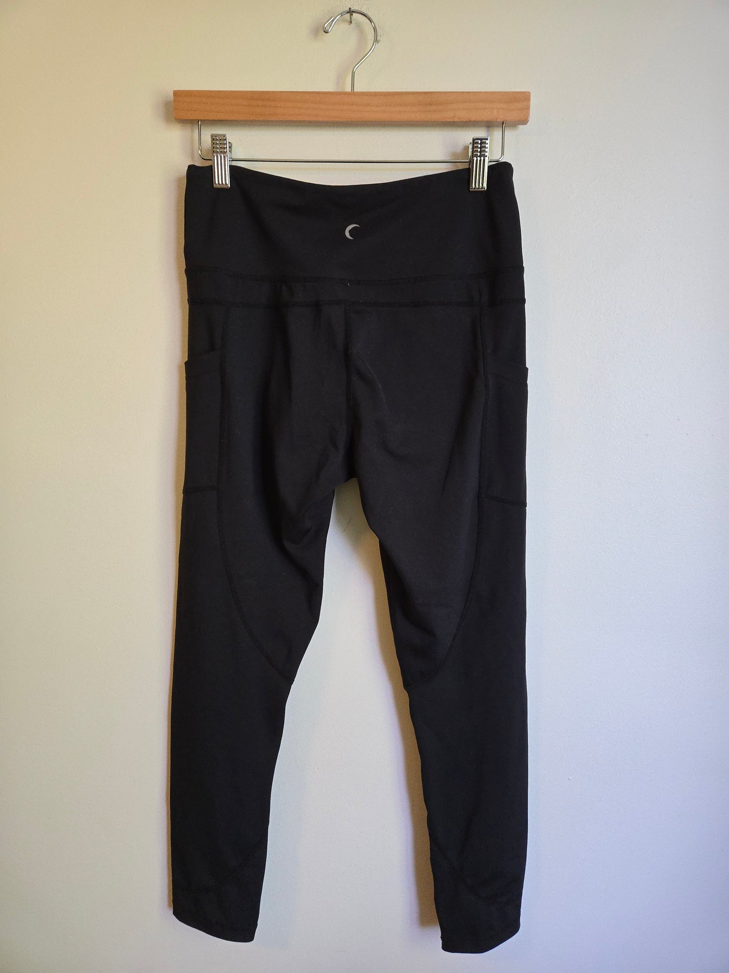 Lululemon Invigorate High-Rise Crop 23" - Size 8