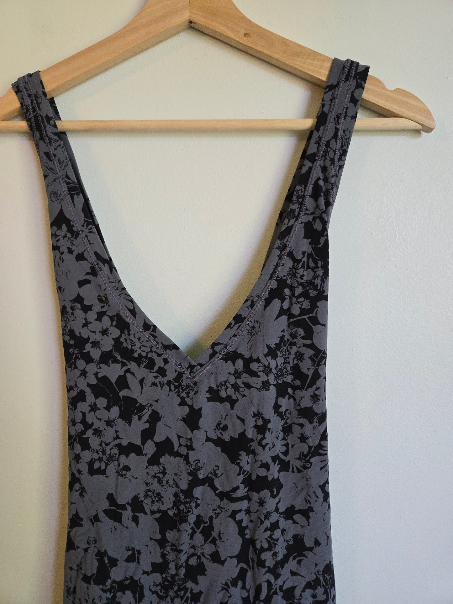 Lululemon Floral Criss-Cross Tank - Size 12