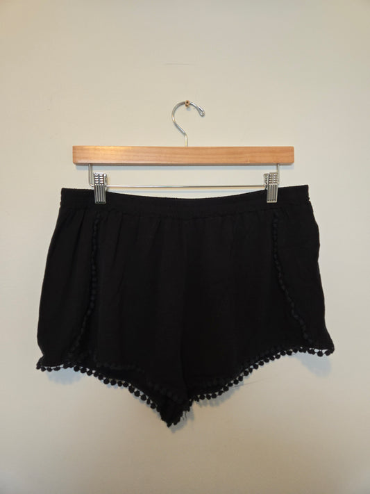 Harlow Shorts - Size Medium