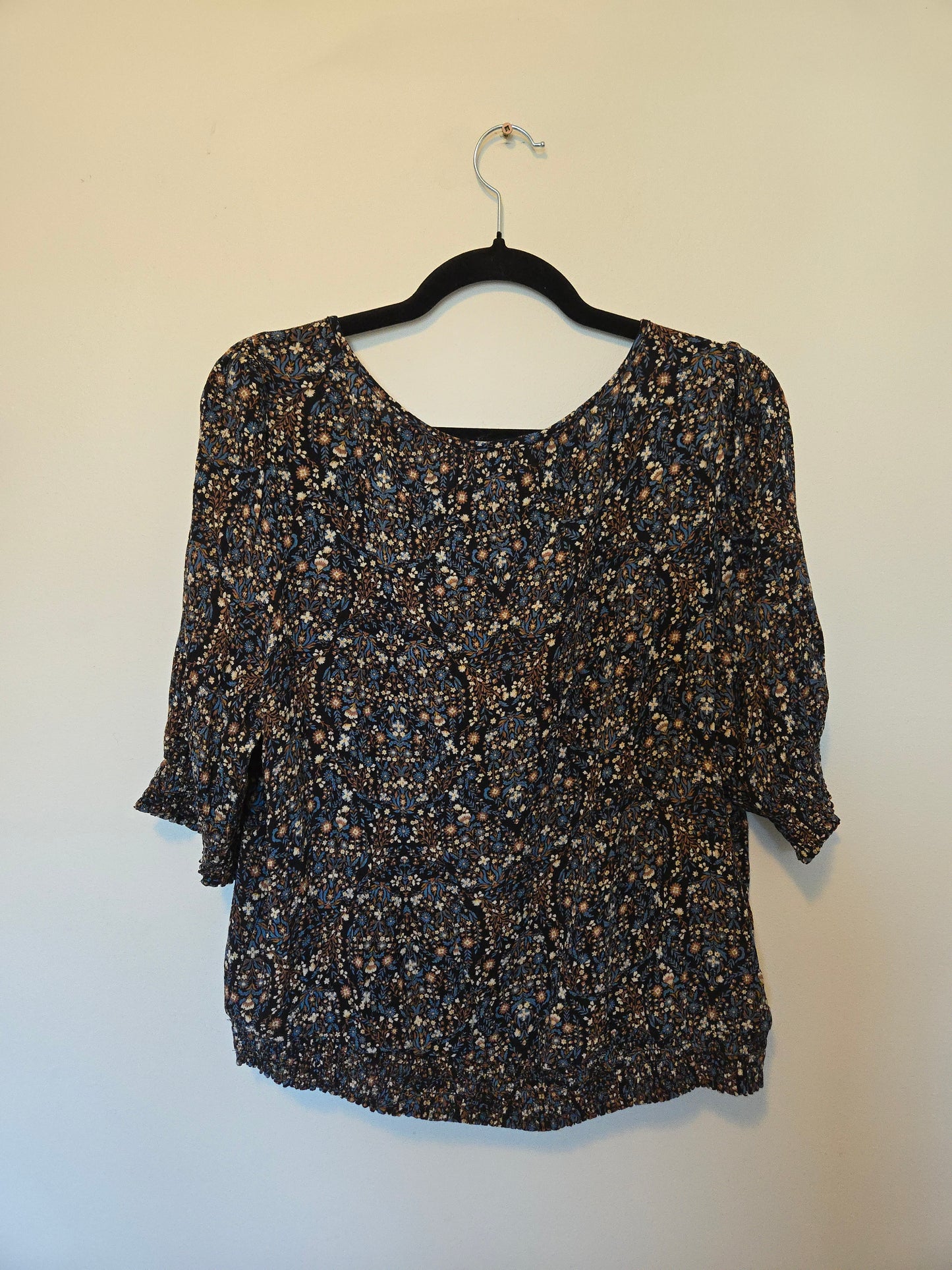 Reitmans Floral Top - Size Large