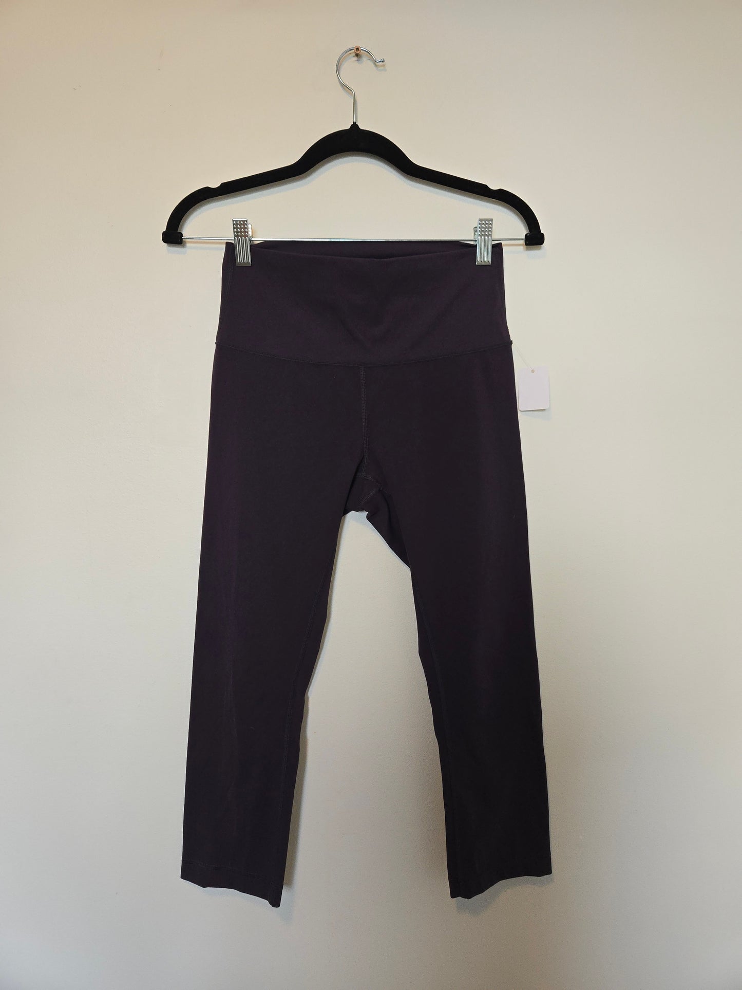 Lululemon Wunder Under Crops - Size 6