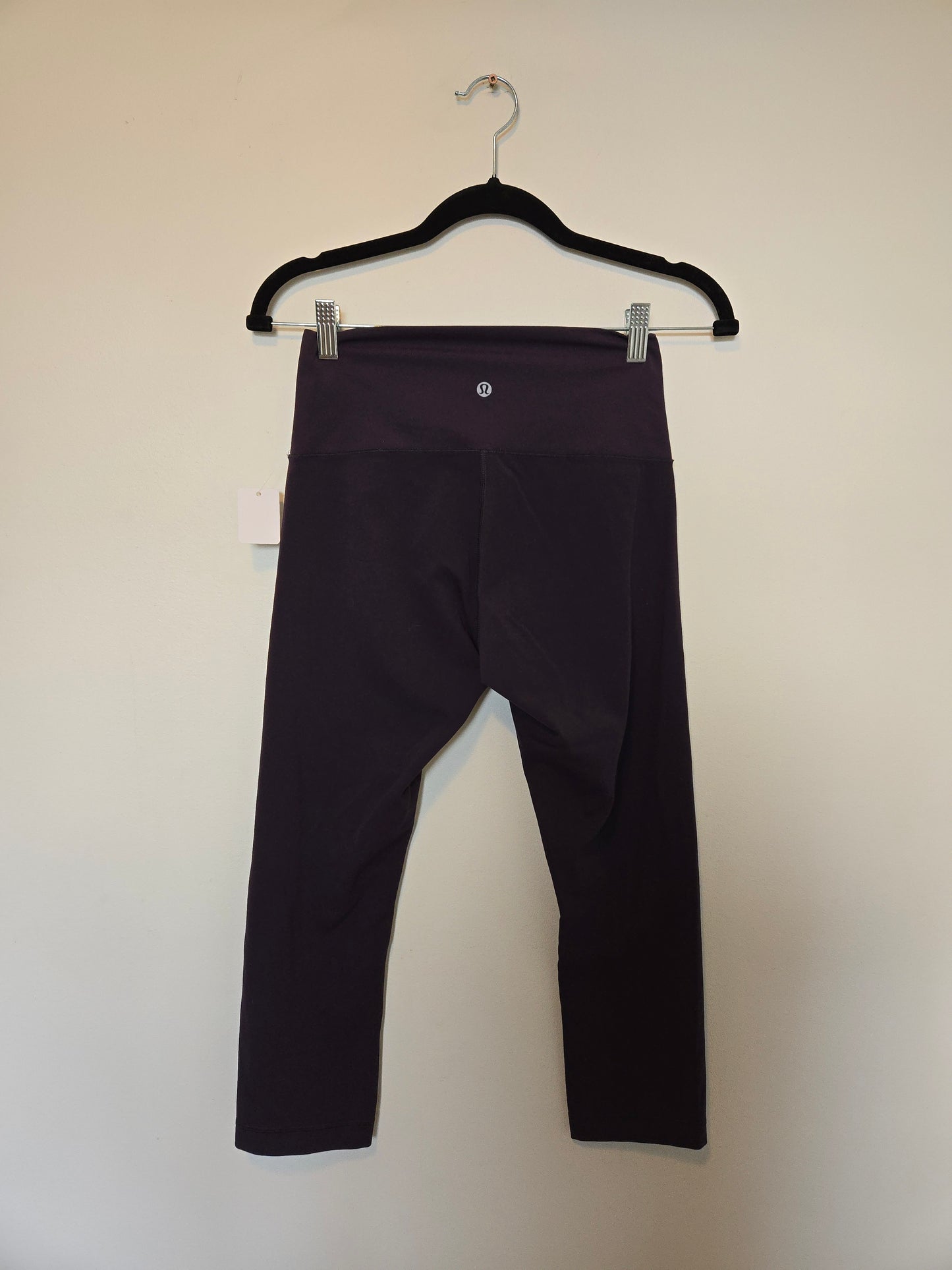 Lululemon Wunder Under Crops - Size 6