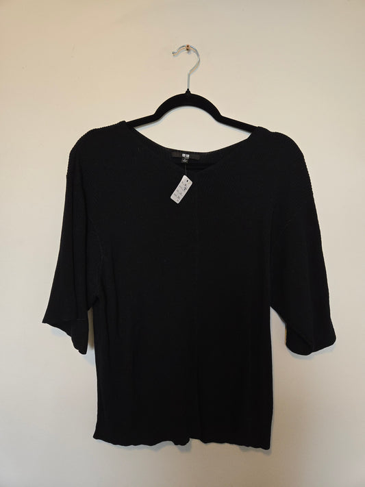 Uniqlo Top - Size Large